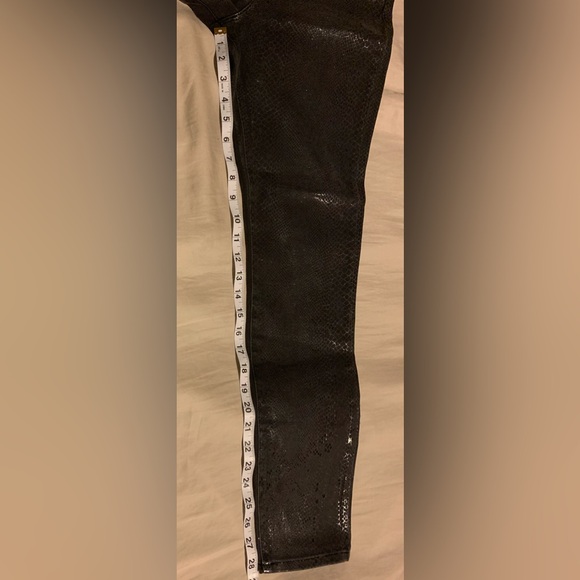 Good American Good Waist Jeans Gray Metallic Coated Snakeskin Skinny Size 8/29 - Picture 9 of 14